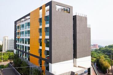 בית מלון כפרי Youus