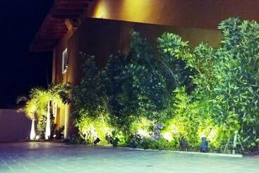 هتل Dorado Eagle Beach