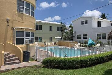 汽车旅馆 Hollywood Beach Seaside