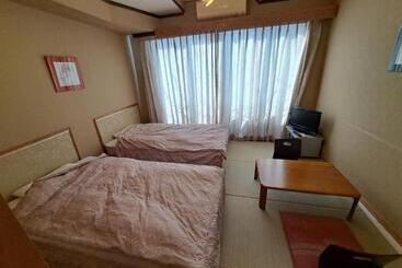 旅館 Minshuku Inn Shirahama Ekinoyado