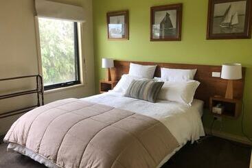 مبيت وإفطار Port Boutique Accommodation