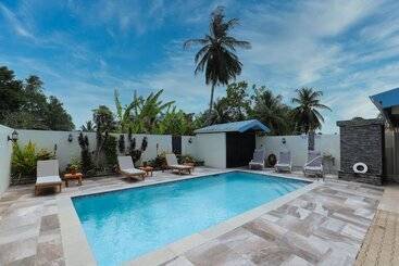 پانسیون Airport Inn