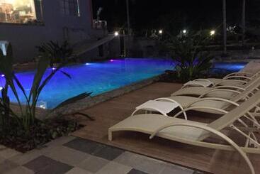 Solea Palm Resort Mactan