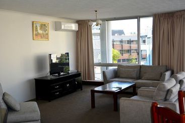 آپارتمان‌های توریست‌ها Spring Hill Centrepoint