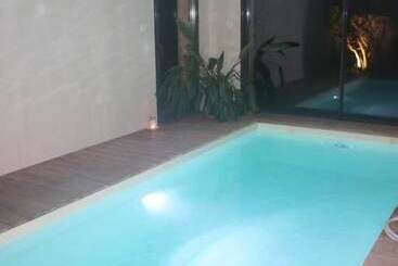 Bed and Breakfast Jardins En Ville