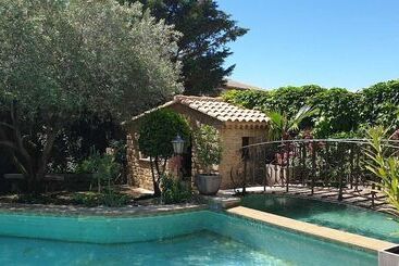 مبيت وإفطار Villa Solary