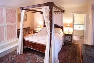 Bed and Breakfast Catwell House