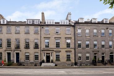 آپارتمان Destiny Scotland   Q Residence