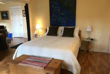 بنسيون Sanborn Guest House