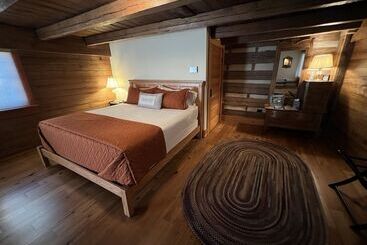 Silver Lake Bed And Breakfast