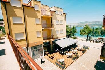 آپارتمان Villa Malo More