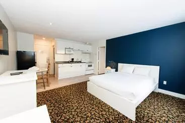 Hotel Cloud 9 Inn