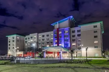 هتل Holiday Inn Express & Suites   Orlando At Seaworld, An Ihg