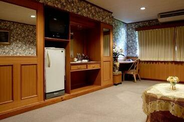 Отель Sakol Grand Palace