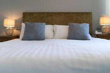 The Cliff Hotel & Spa