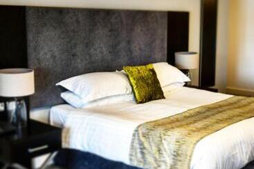 The Cliff Hotel & Spa