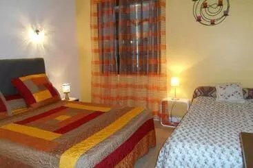 Aamiaismajoitus (B&B) Chambres D Hôtes Esponde Marie Jeanne