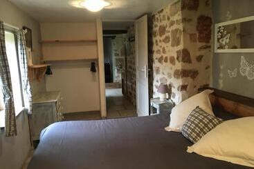 住宿加早餐  Ecuries De Saint Maurice  Maison D Hôtes De Gondou