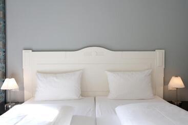 酒店 Villa Waldfrieden   Design Trifft Budget