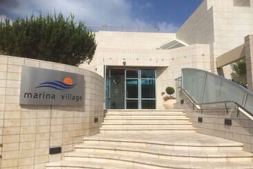 Turistihuoneistot Nomi Suites