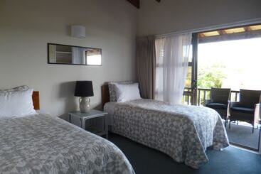 Opua Boutique Seaview Motel