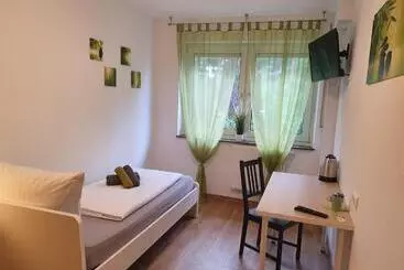 Bed and Breakfast Gästehaus Am Heuss Platz