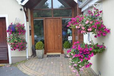 호텔 Camillaun Lodge With Lough Corrib Boat Hire