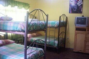 Szálloda Hostal White House