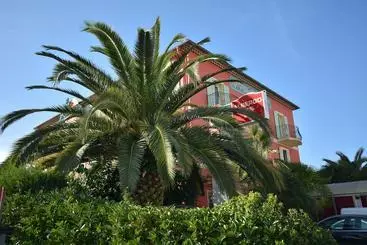 ホテル Albergo