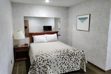 Hotelli Indian Hills Inn & Rv Park