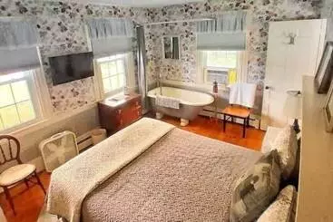 Hotel Open Hearth Inn