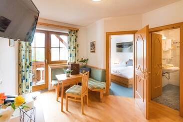 Hotel Apartpension Kristall