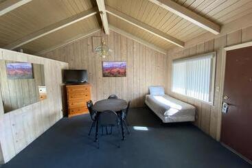 Bristlecone Motel