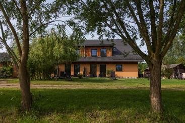 בית מלון כפרי Gasthaus & Pension Am Kurfürstendamm