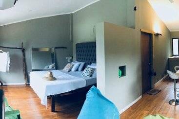 فندق El Reinas By Sugar S Monkey