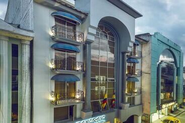 ホテル Zamorano Real