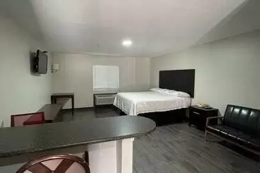 Hotel High Falls Inn & Suites