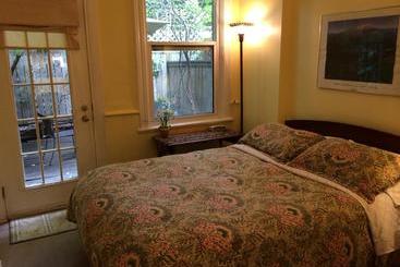 Hotelli Mcgill Inn B&b