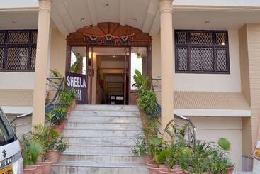 هتل Optimum Sheela Inn @ Taj