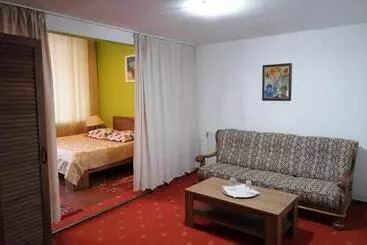 Hotel Rares