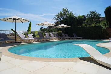 فندق La Fiancee Du Pirate