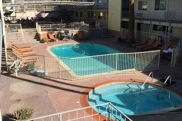 ホテル Sandpiper Springs Spa & Retreat