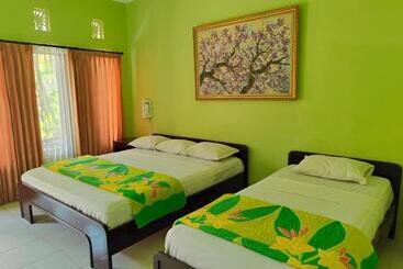 ユースホステル Berlian Inn Kuta Beach