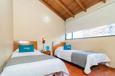 Отель Ayenda La Antigua