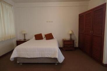 فندق Incasol, Feliz Año 2025 Que Las Estrellas Iluminen Cada Uno De Tus Viajes Este Año