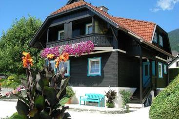 בית מלון כפרי Haus Thon