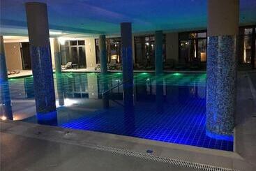 酒店 Malai Manso Yacht Convention & Spa