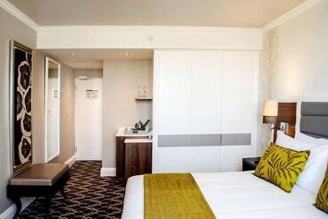 בית מלון כפרי Riverside Sun