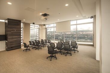 בית מלון כפרי Viaggio Medellin Grand Select