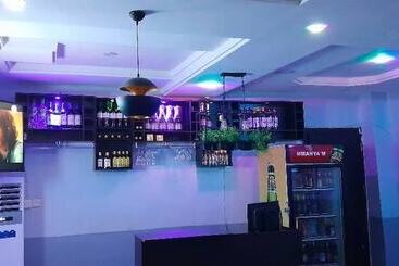 Mt Deluxe Hotel Asaba